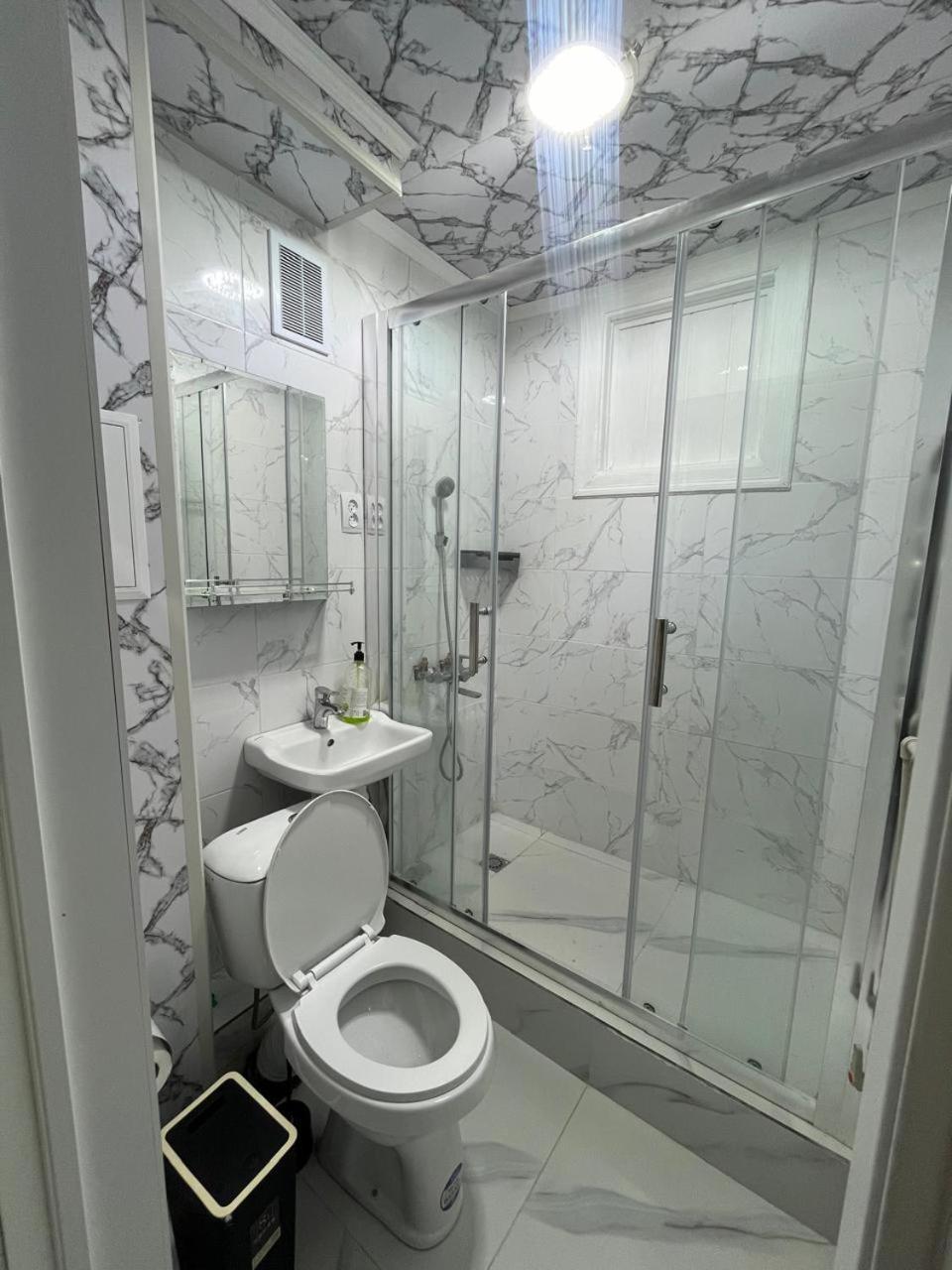 Apartmán Ахметова 4 Krasnoye Pole Exteriér fotografie